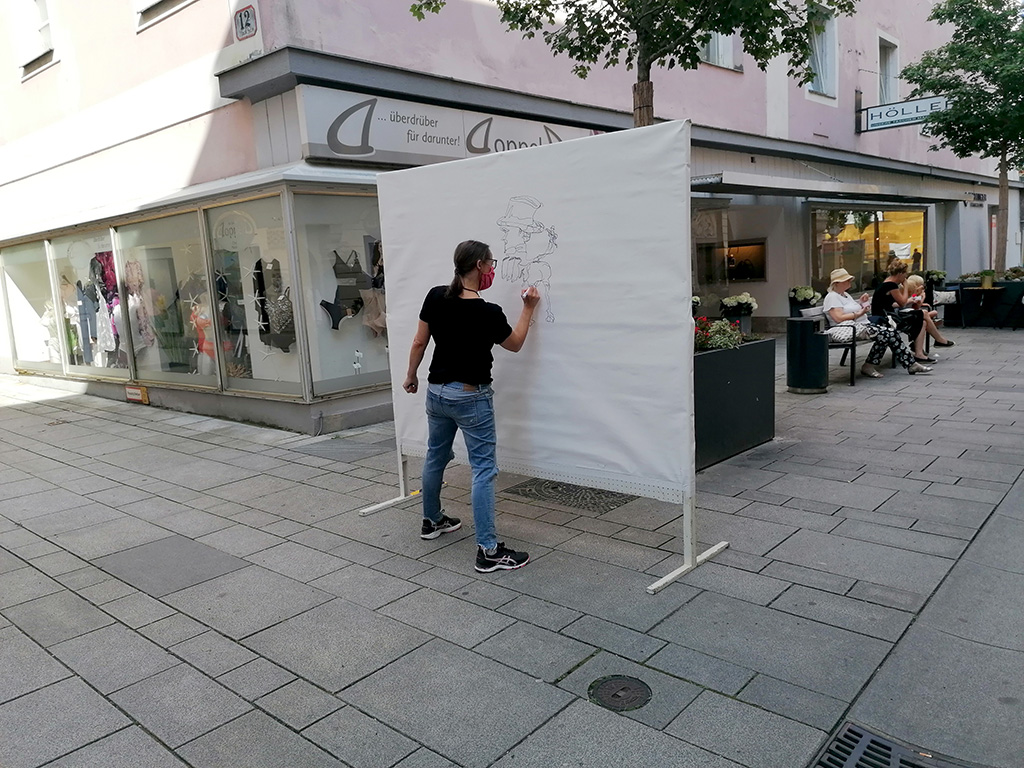 Birgit Schweiger: Mobile Spontanzeichnungen